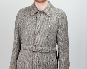 Gabardina de lana con diseño de espiga de Corneliani en gris cálido / Talla 48-50 UE / 38-40 EE. UU. (M-L) / Confección italiana