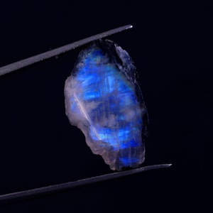 Raw Rainbow Moonstone Grade AA - Rough Rainbow Moonstone Crystal - Natural Rainbow Moonstone - Genuine Moonstone - Healing Crystals & Stones