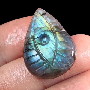 Amazing Quality Labradorite Carving Flashy Gemstone. Natural Gemstone For Jewelry Making Gemstone. 30x21x6   mm . 30 Crt.