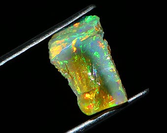 Raro opale di Welo etiope grezzo, opale di benvenuto grezzo, opale di fuoco di Welo, opale di benvenuto grezzo, pietra preziosa naturale di opale di Welo, ct, 2,75 dimensioni 11×7×6