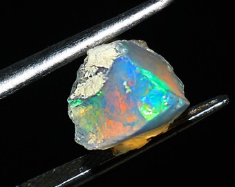 Raro opale di Welo etiope grezzo, opale di benvenuto grezzo, opale di fuoco di Welo, opale di benvenuto grezzo, pietra preziosa naturale di opale di Welo, ct, 2,95 dimensioni 12×9×9