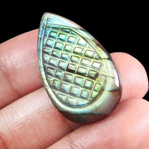 Amazing Quality Labradorite Carving Flashy Gemstone. Natural Gemstone For Jewelry Making Gemstone. 36x21x7  mm . 42 Crt.