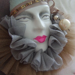 pierrot face small hanging plaster face venetian style mask handmade vintage xmas christmas interior design mod pretty clown wall hanging