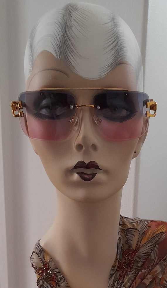 Blue Pink Ombre Beautiful Gold Panther Arm Sunglasses Gold  display picture 1