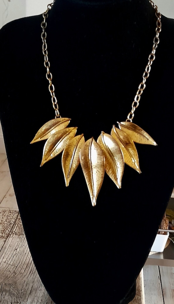collar necklace leaves gold egyptian pharoah triba