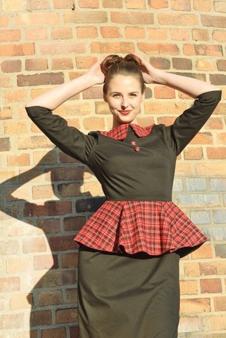Dress Miss a black-red flannel plaid gr 3840