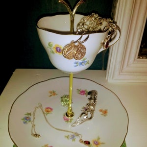 2-tiered cake stand