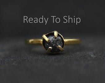 Raw Diamond Engagement Ring, Unique Rough Diamond Wedding Ring, 18k Uncut Diamond Solitaire Ring, Mom Anniversary Ring, Unique Propose Ring