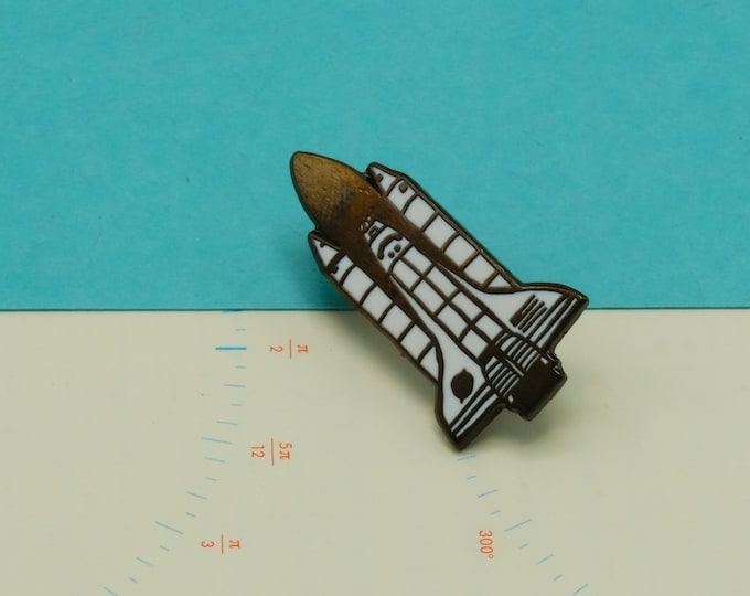 Space Shuttle Pin (Large)