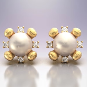 Pearl earrings with diamonds, natural Akoya sea pearl diamond jewelry. Japanese pearl earrings made in Italy, Italian fine jewelry