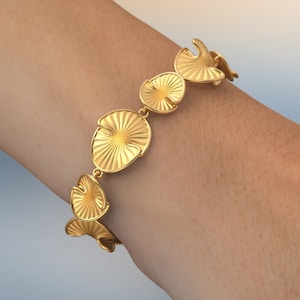 18k or 18k Gold Lily Pad Bracelet: Italian Twisted Element Jewelry