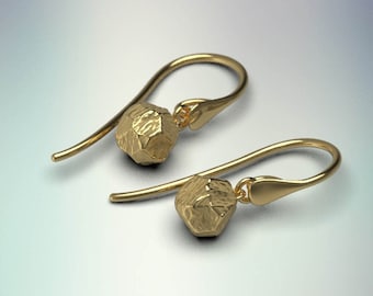 14k gold dangle earrings made in Italy. 18k yellow gold earrings. Rough gold earrings , Italian gold jewelry earrings.