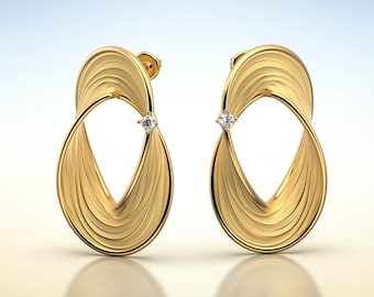 Aretes ovalados de oro de 14k o 18k: detalles de diamantes, joyería italiana