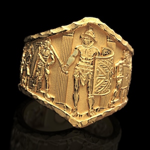 Roman Gladiators ring in real gold made in Italy. Men's ring in 18k or 14k solid gold, Oltremare Gioielli ancient Rome style gold ring.
