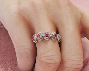 Anillo de aniversario de oro con rubíes y diamantes - Joyería fina italiana