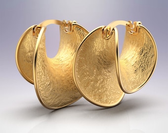 Hoop earrings in 14k or 18k genuine gold, hoop earrings made in Italy by Oltremare Gioielli. Italian fine jewelry, organic gold jewelry