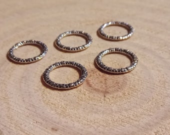 set of 5 closed rings 14mm aged silver hearts