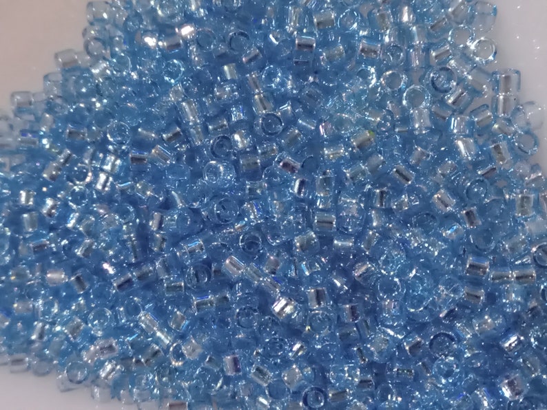 perles Miyuki 11/0 , sachet de 5gr couleur au choix DB0176 bleu saphir