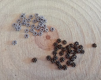 lot de 100 perles intercalaires fleur argent ou bronze 4mm