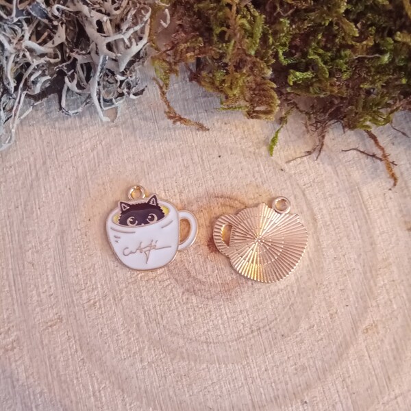 Coffee cup and cat charm, enamelled light gold