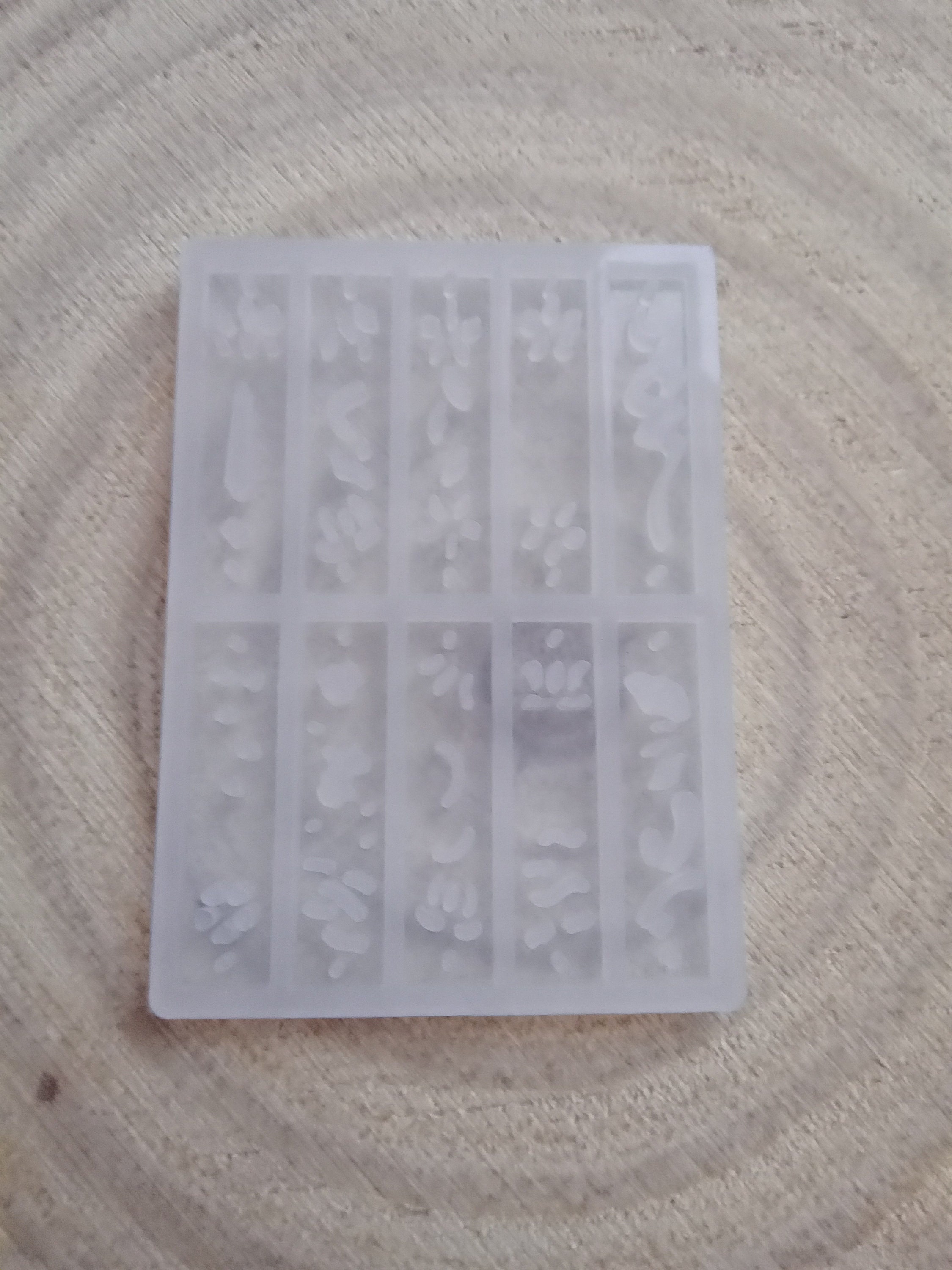 Moule en silicone rectangle de haute qualité pour créer avec de la résine  époxy - 19.5 x 13.5 cm