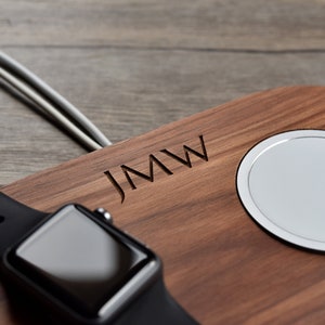 Personalized Wooden Magsafe Stand, Apple Watch Station, Apple Watch Stand, Magsafe Dock, Dual Docking Station, Gift for him, Father&#39;s Day