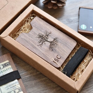 Cartera personalizada de madera de nogal, titular de tarjeta de crédito minimalista, estuche de tarjeta hecho a mano, regalo de padrino, regalos de empresa, regalo único para él