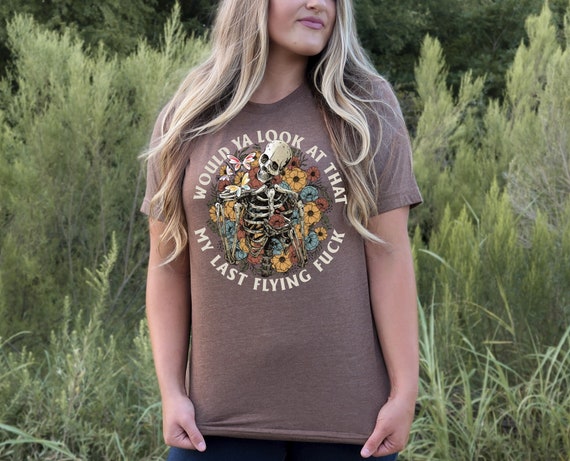 Women's WOULD Ya LOOK At THAT Funny Chic Boho Skellie Skeleton Tee T-Shirt Graphic Tee Plus Size 3X 3XL 4X 4XL Avail