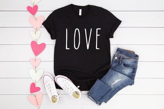 Women's VALENTINE'S DAY XOXO Limited Time Cute Holiday Tee T-Shirt Graphic Tee Plus Size Avail in 3X 3XL 4X 4XL 5X 5XL