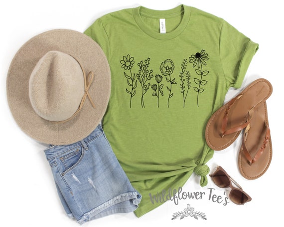 Women's Spring FLORAL BOTANICAL WILDFLOWERS Nature Bee Garden Graphic Tee Plus Size 3X 3XL 4X 4XL