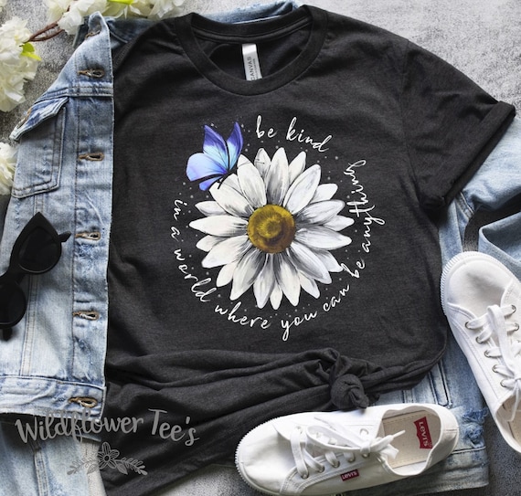 Women's In A World Where You Can Be Anything BE KIND Inspirational Kindness Tee T-Shirt Graphic Tee Plus Size 3XL 4XL 5XL Avail