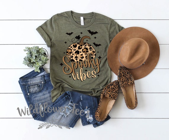 Women's FALL SPOOKY VIBES Limited Time Cute Halloween Fall Autumn Seasonal Tee T-Shirt Graphic Tee Plus Sizes up to 3XL 4XL Avail