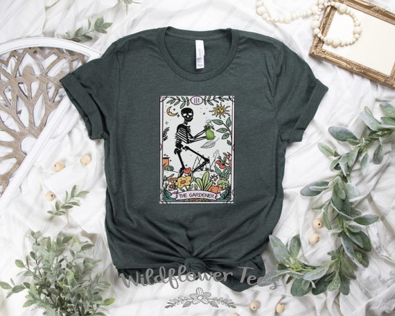 Women's THE GARDENER Plant Lover Tarot Plant Lady Graphic Tee Plus Size 3X 3XL 4X 4XL Avail