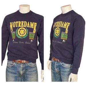 Maat Large. Vintage sweater Notre Dame uit de jaren 90 gemaakt in de VS