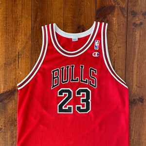 Stitched Vtg Champion MICHAEL JORDAN #23 Chicago Bulls Jersey Mens sz 44 L