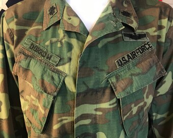 Olive Army 101st Airborne Division Short-Sleeve T-Shirt Black Rearguard Designs U.S Forest