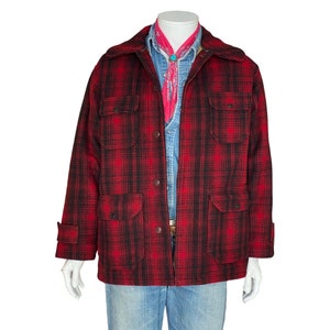 Size 42US / 52EU Vintage 60s Woolrich plaid wool hunting jacket