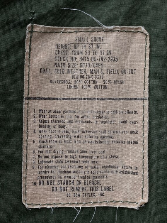 Small Short. Authentic 1978 US Army Vintage M-65 Field