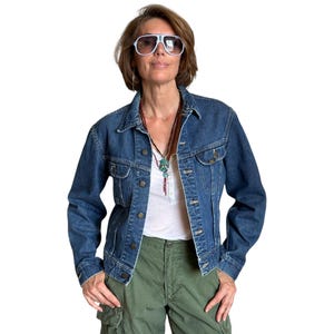 Size 38US / 48EU . Vintage 80s Lee Denim Jacket – 2 Pockets – Made in USA