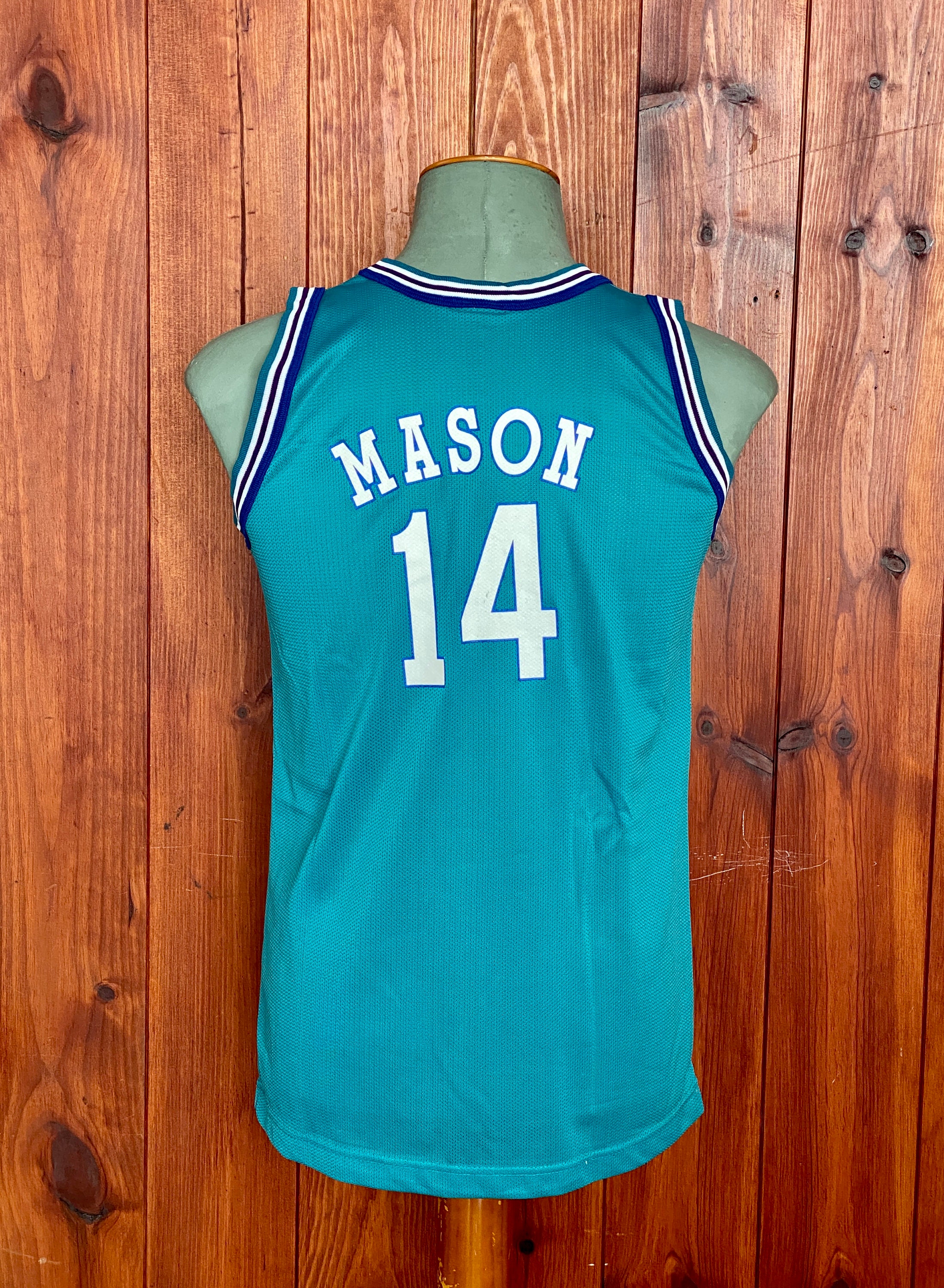 Youth 18-20. Vintage 90s NBA Champion Mason #14 Jersey