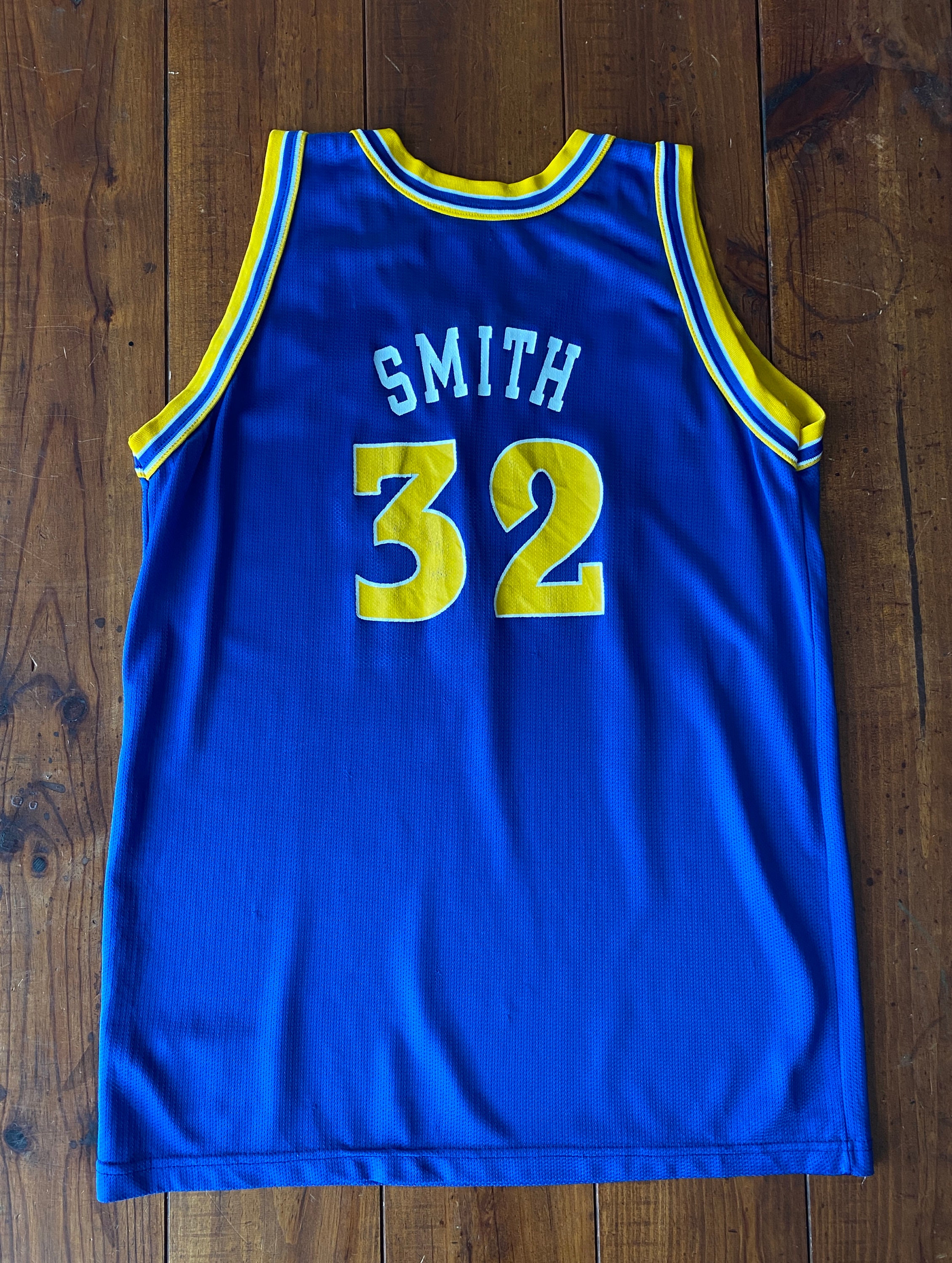 Youth 18-20. Vintage 90s Champion NBA Warriors #32 Smith Jersey