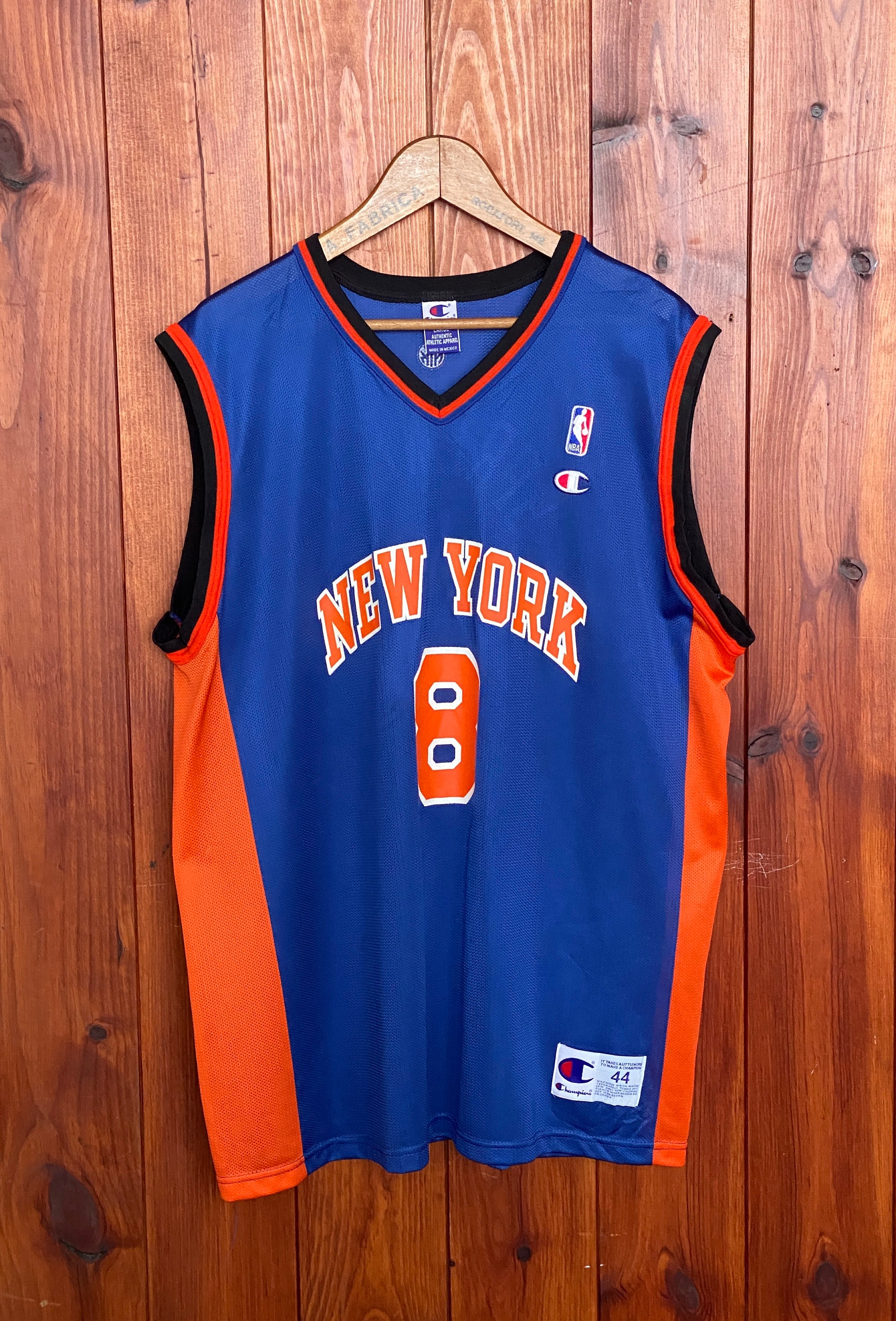 Size 44. Vintage 90s Champion New York Knicks #8 Latrell