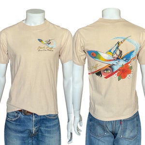 Large. Wind surf  vintage 100% cotton 80s t shirt Made In USA