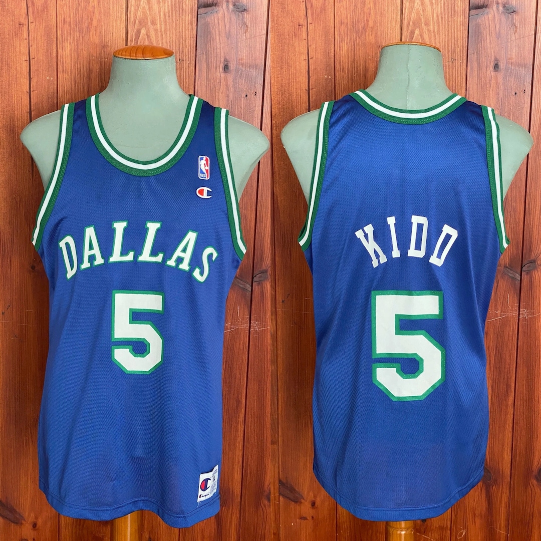 Vintage 1994-96 Dallas Mavericks x Jason Kidd Champion Jersey - Size 44 / Medium