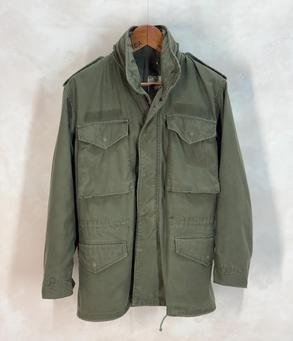 Authentic 1980 US Army M-65 Field Jacket – Vintage Military Combat Authentic 1980 US Army M-65 Field Jacket – Vintage Military Combat