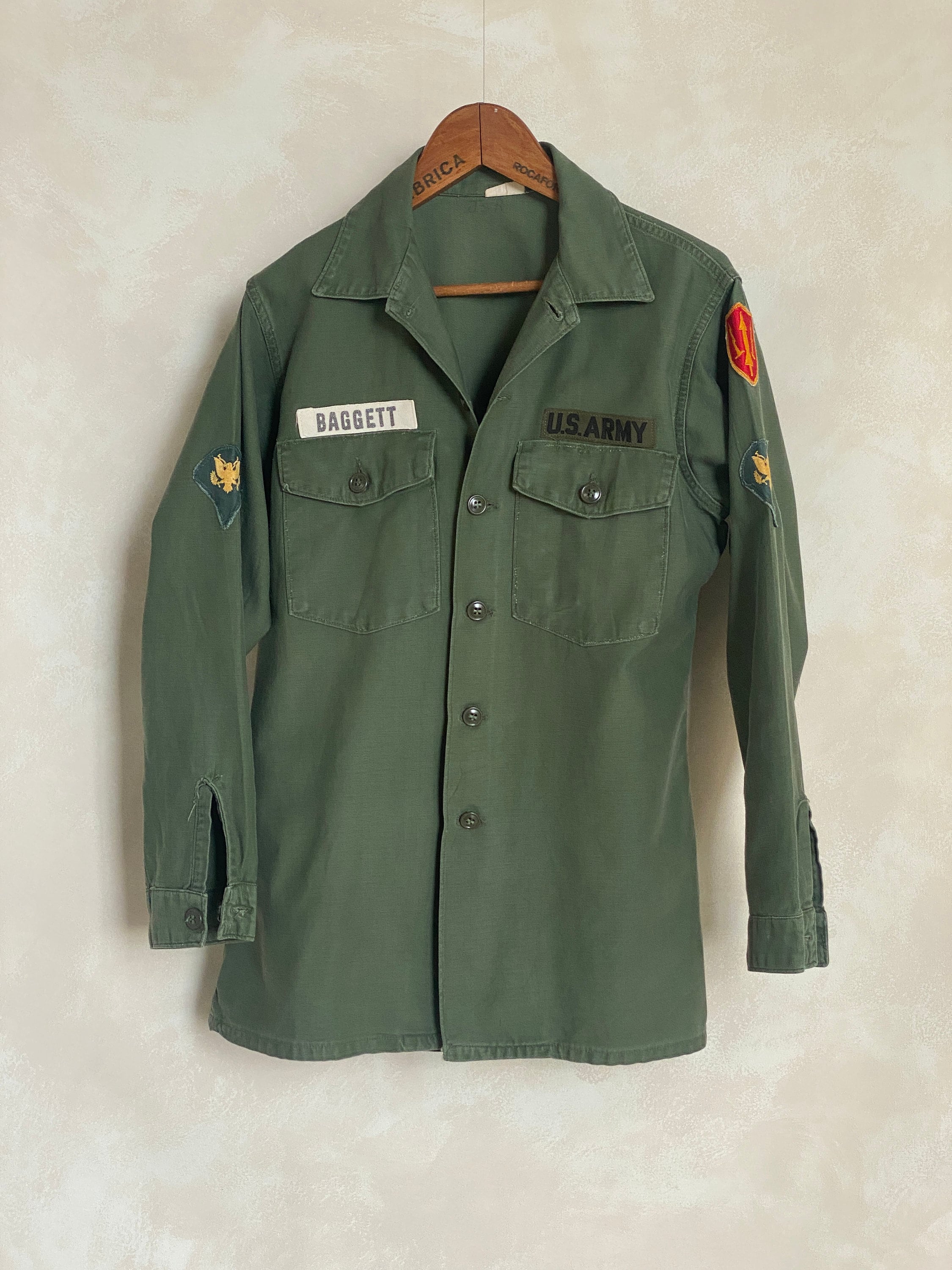 Large. Authentic 1966 US Army Vintage Fatigue Shirt Vietnam