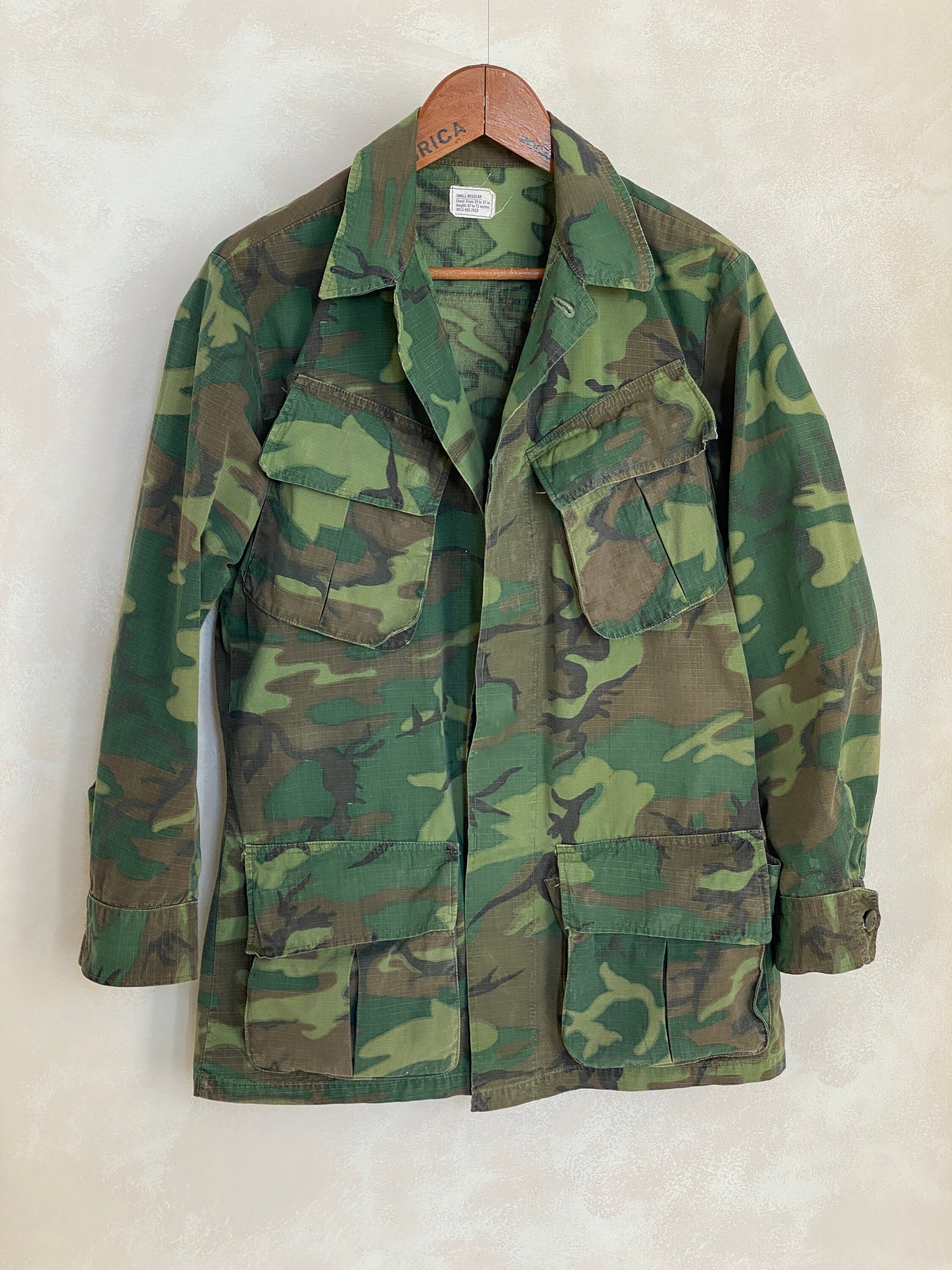 Small Reg. Authentic 1968 US Army Vintage Erld Camouflage Vietnam