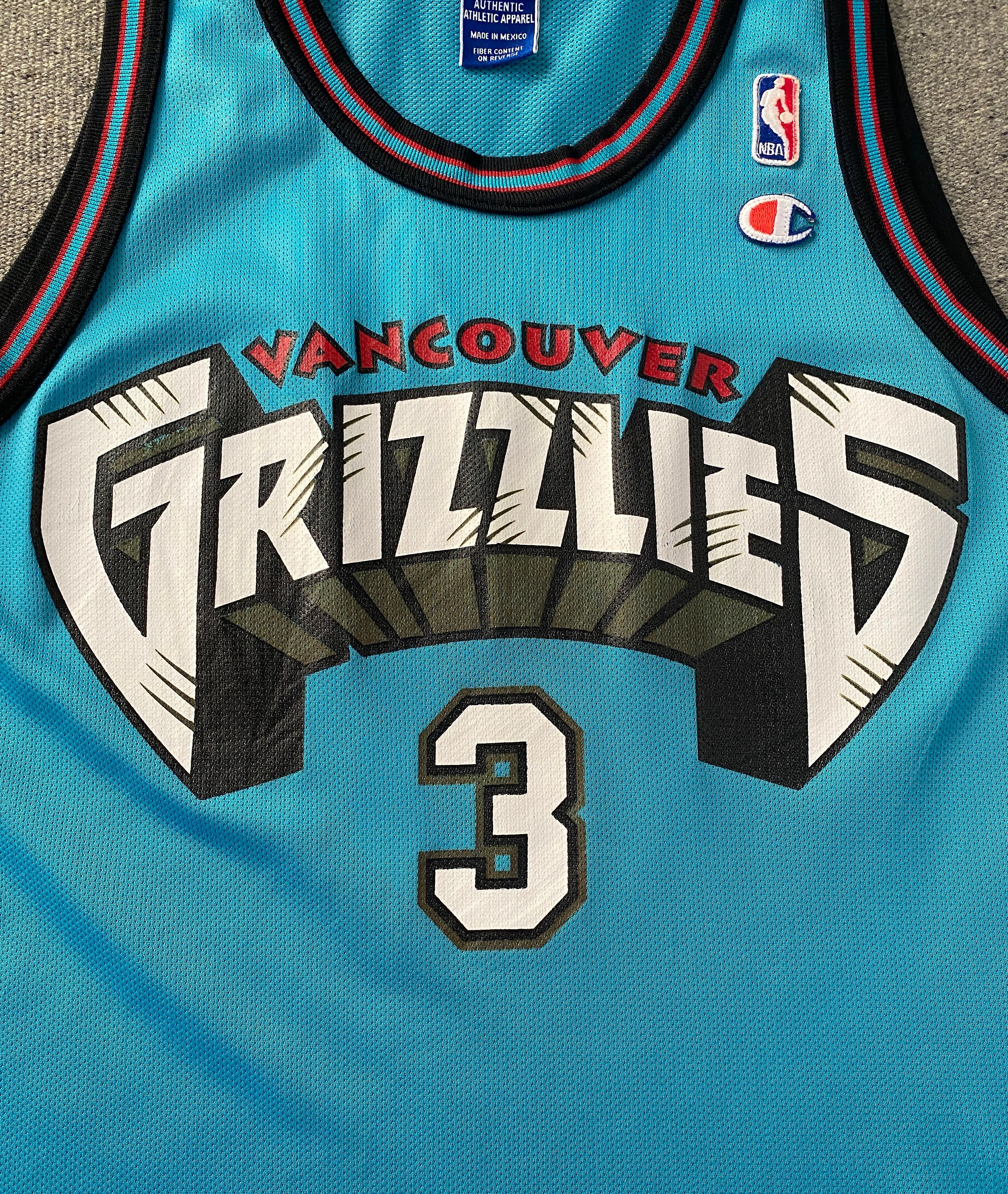 Youth Vintage Champion 10 Vancouver Grizzlies NBA Jersey Size 