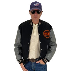 Large. Vintage 60s Varsity wool and leather jacket Made in USA