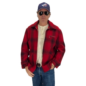 Size 40US / 50EU. Vintage 60s plaid wool hunting jacket